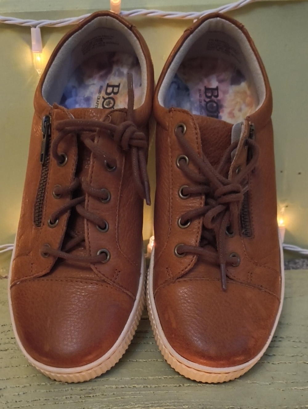 Women's Born Brown Leather Zipper Detail Sneaker 7.5